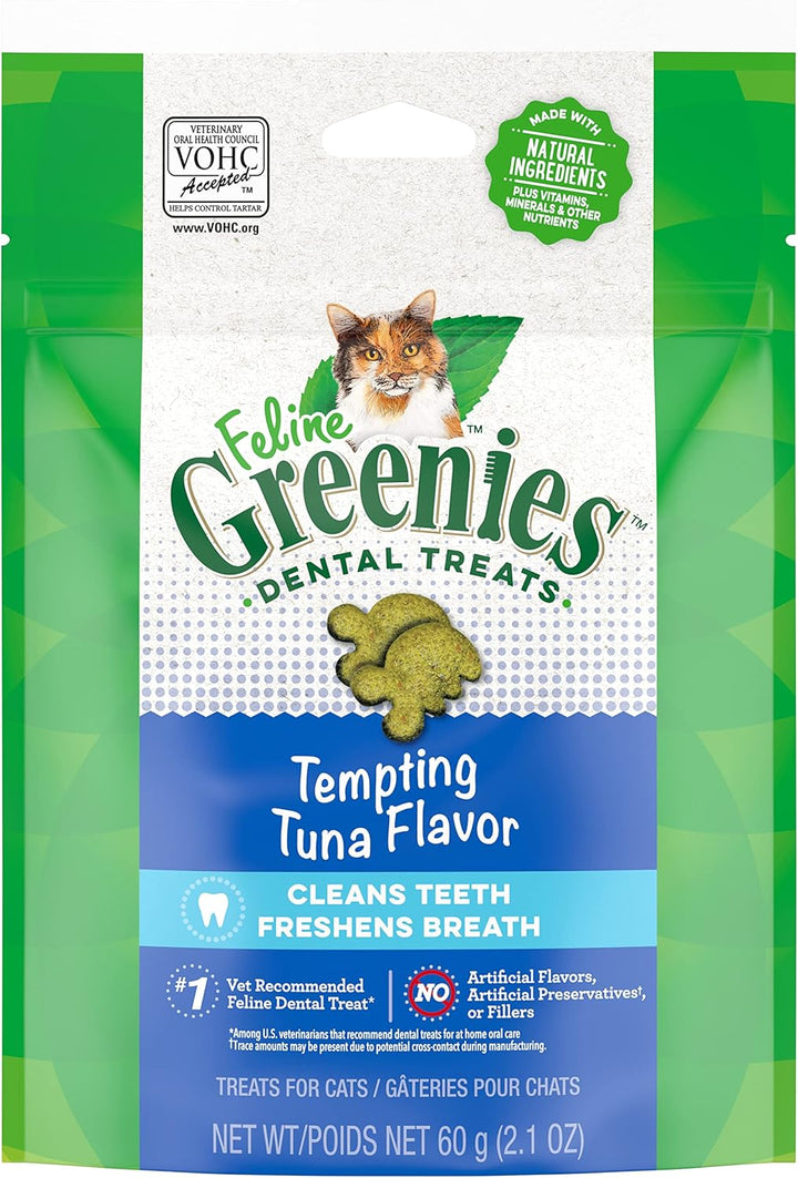 Feline Greenies dental treats packaging for cats with tuna flavor on a green and white background.